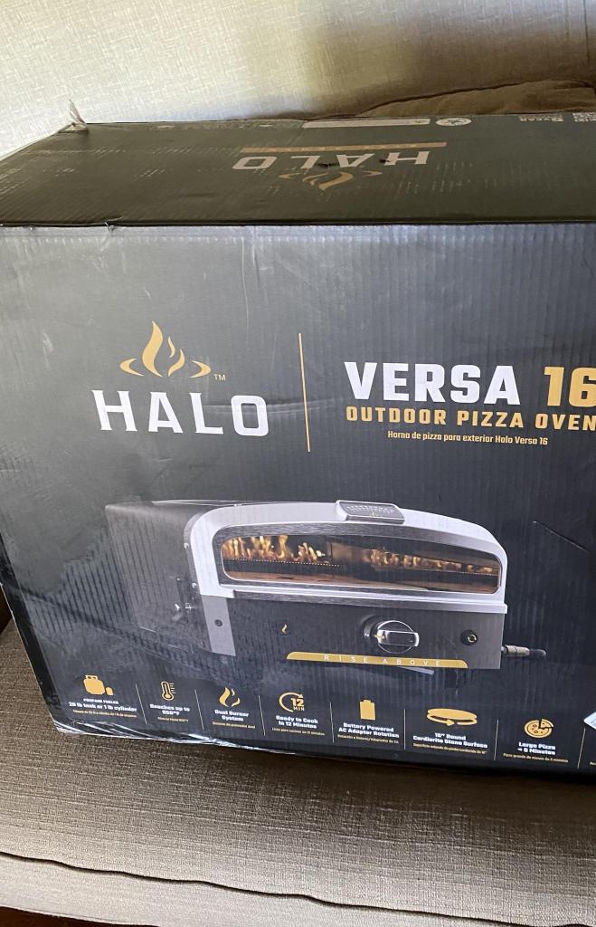 Halo Versa 16 pizza oven box